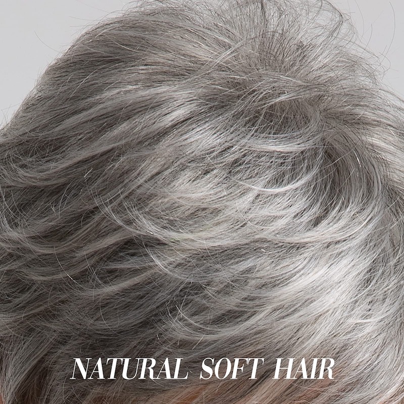 Korte grijze synthetische haarpruiken voor dames Natuurlijke Pixie Cut dagelijkse pruiken